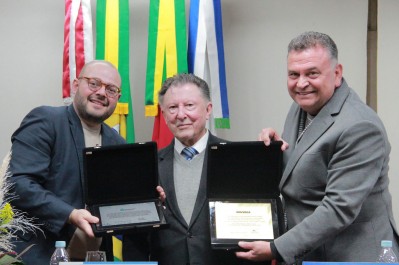 homenagem-ao-em_420_1748.jpg