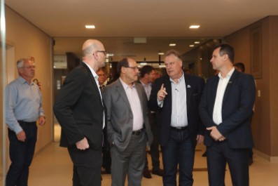 visita-ao-ce_184_1099.jpg